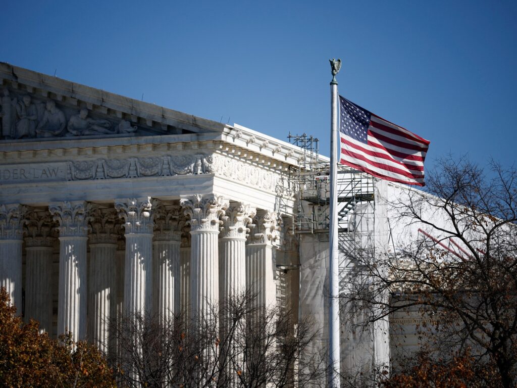 US government asks Supreme Court to allow Syrian immigrants to be deported | Court News