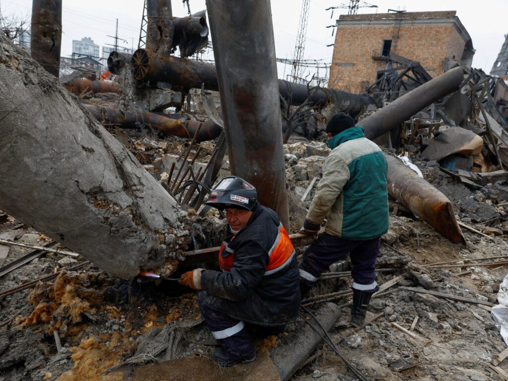 Ukraine’s patience with U.S. peace efforts is wearing thin as Russia shies away from pressure. Russia-Ukraine War News