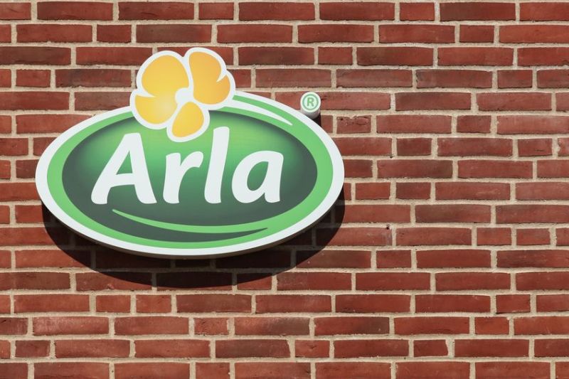 Arla holds milk prices unchanged for March as global supplies continue to pressure market